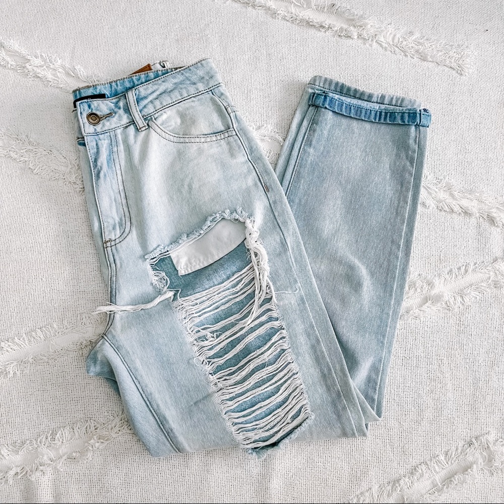 Light wash high rise distressed cropped boyfriend jeans 100% cotton